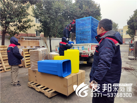 2023.02.13鄭州新潤特環(huán)保科技有限公司【凱尼爾環(huán)保】2噸雙級主機設備發(fā)貨13.jpg